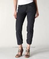 Штаны casual Levis W26, W27 бриджи капри кэжуал хаки 180 фото